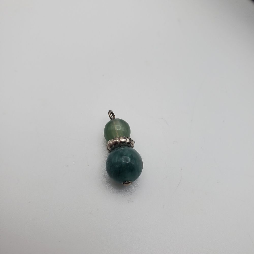 Emerald stone tier necklace‎ pendant